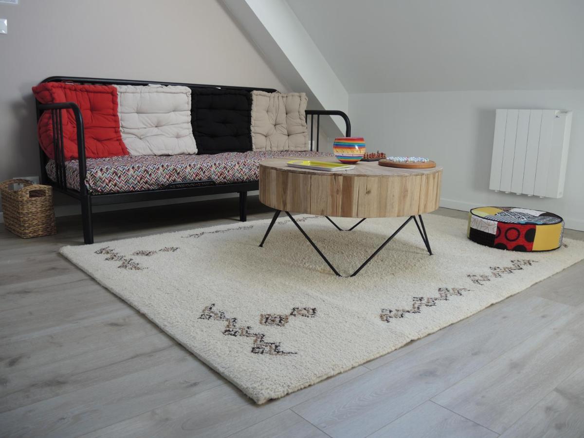 Chambres D'Hotes Les Colombes Montmort-Lucy Exterior foto